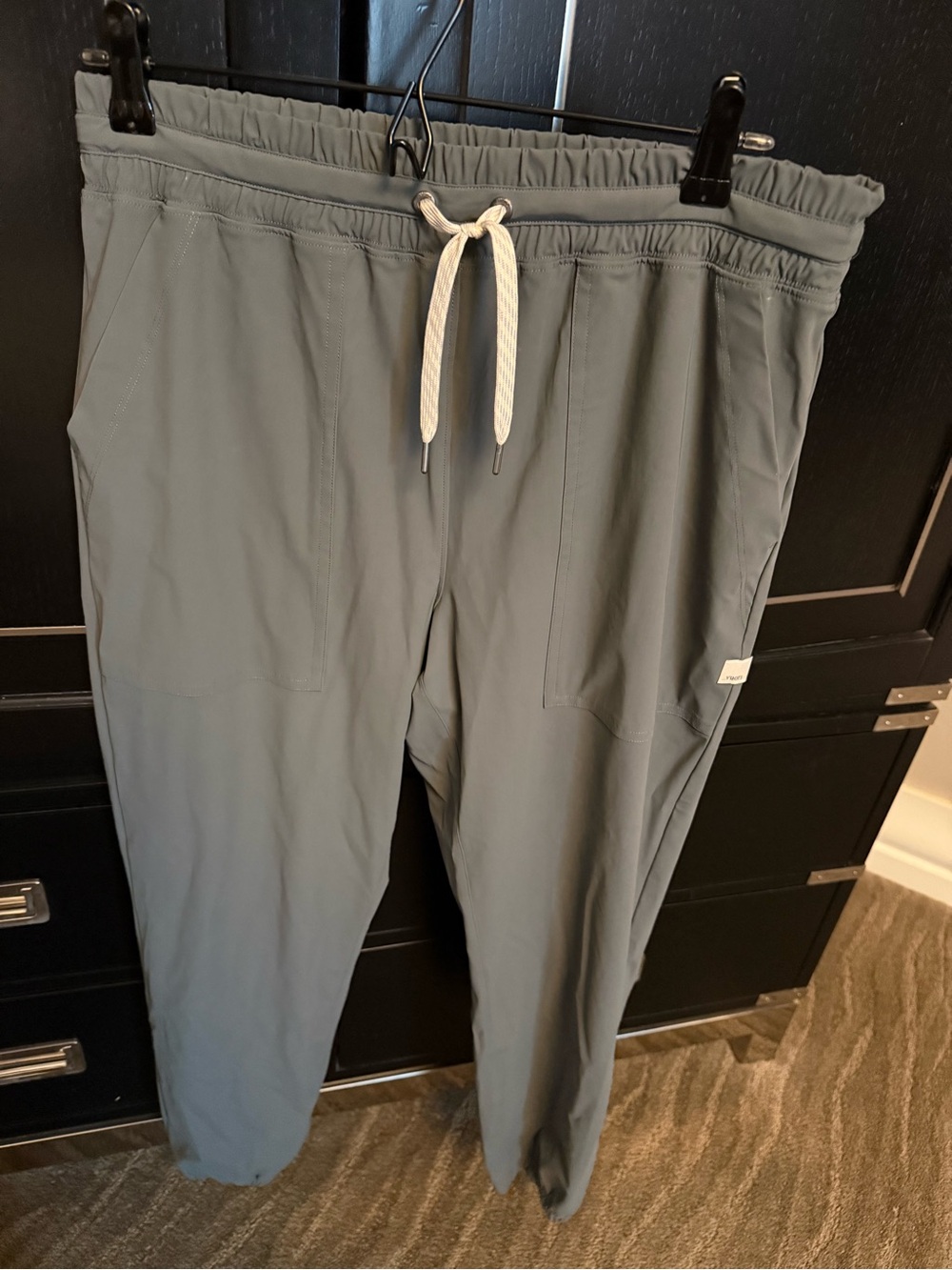 Vuori Women's Gray Track Jogger Pants